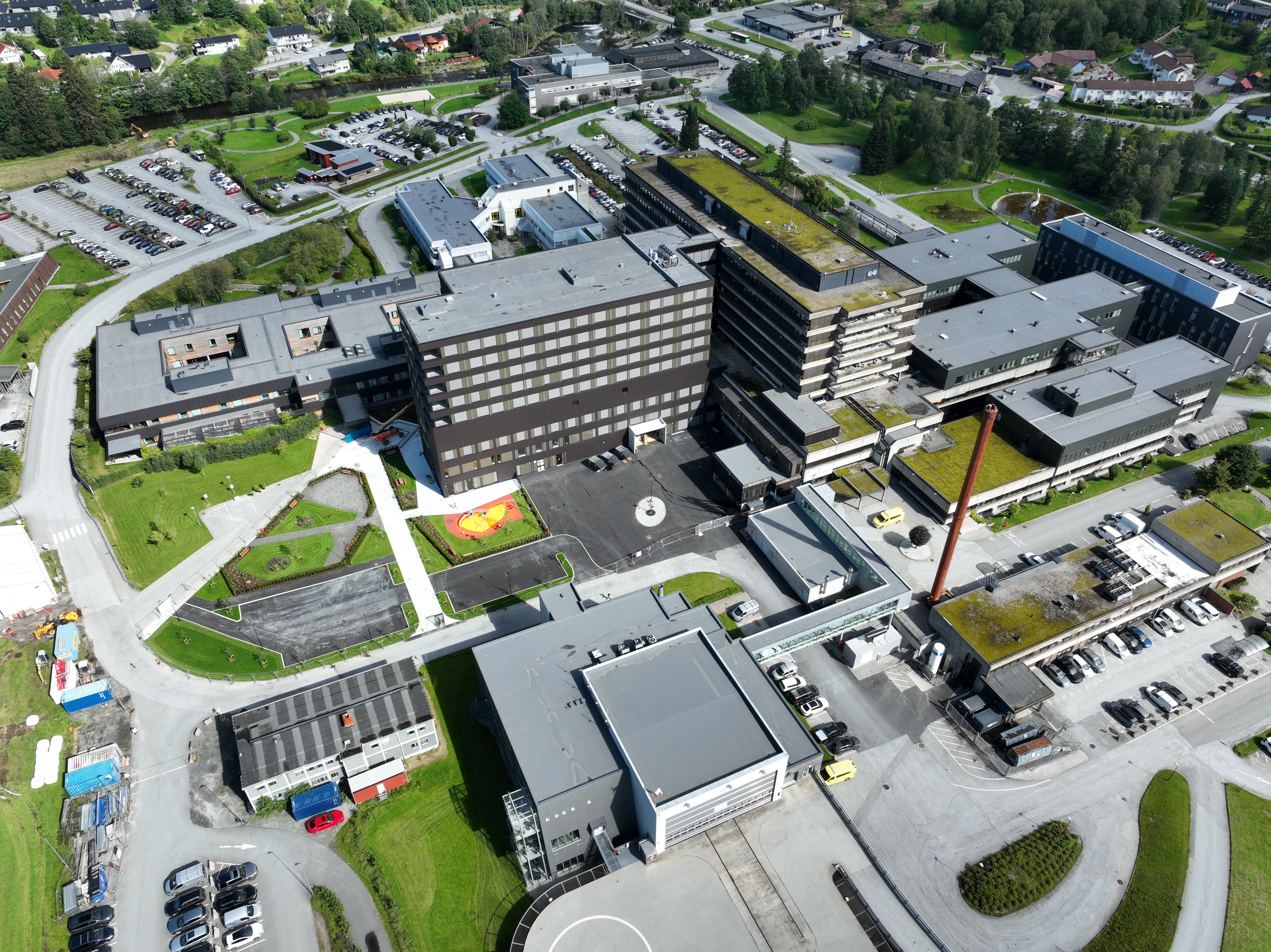 Flyfoto av Førde sentralsjukehus