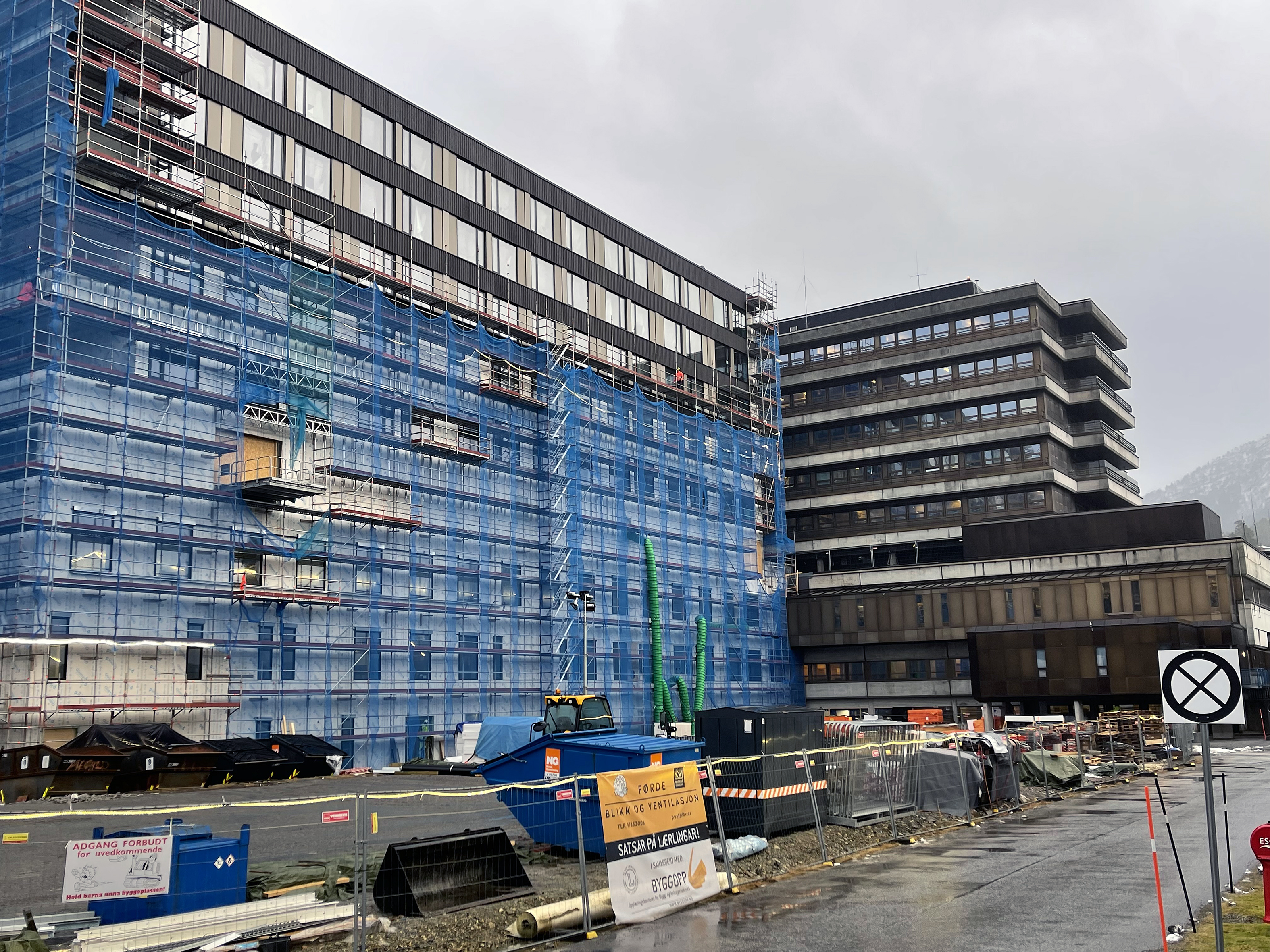 Bilde av nybygget ved Førde sentralsjukehus.